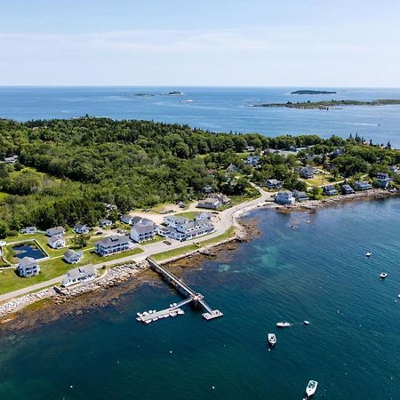 Bluebird Ocean Point Inn エクステリア 写真