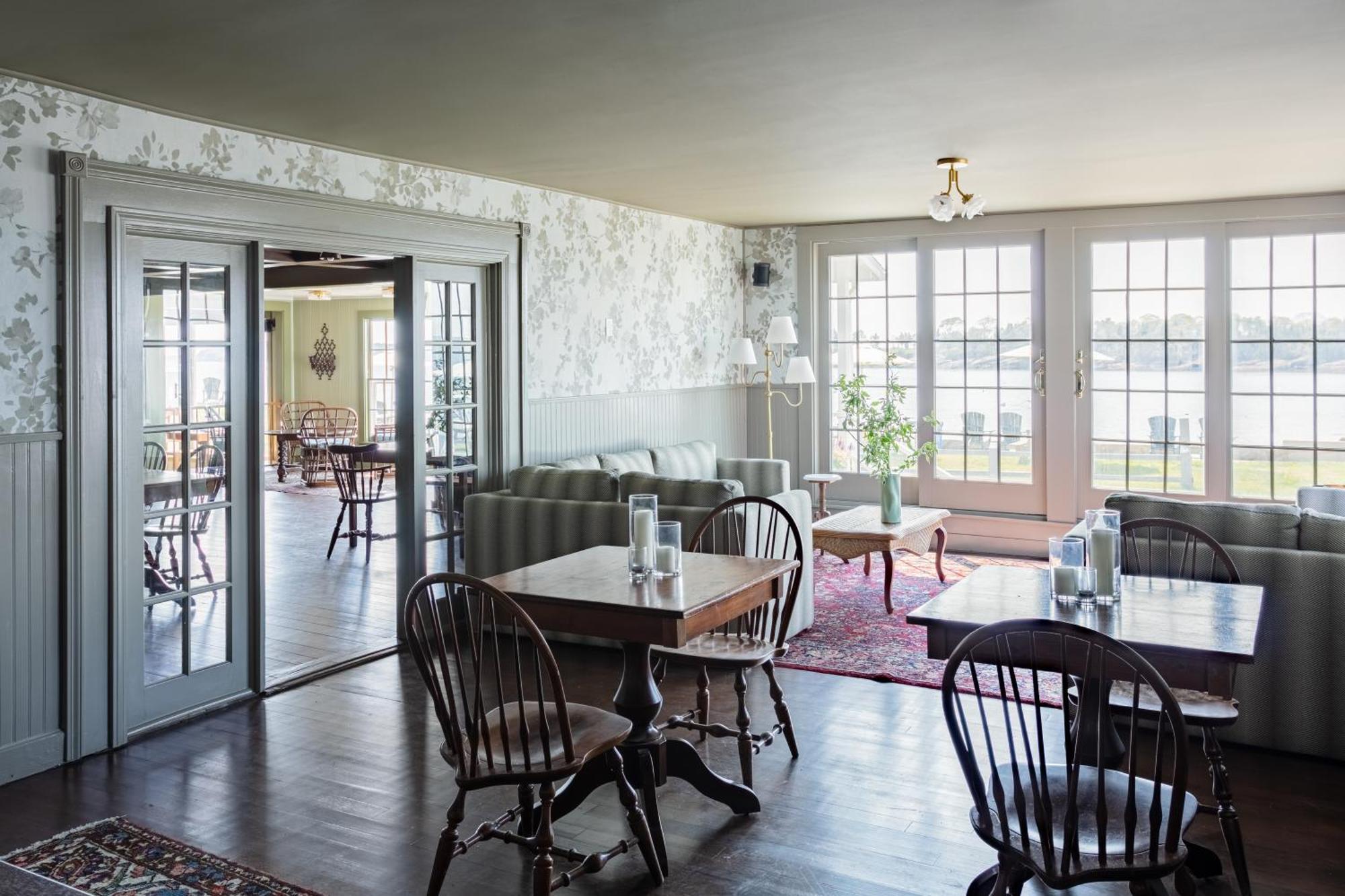 Bluebird Ocean Point Inn エクステリア 写真