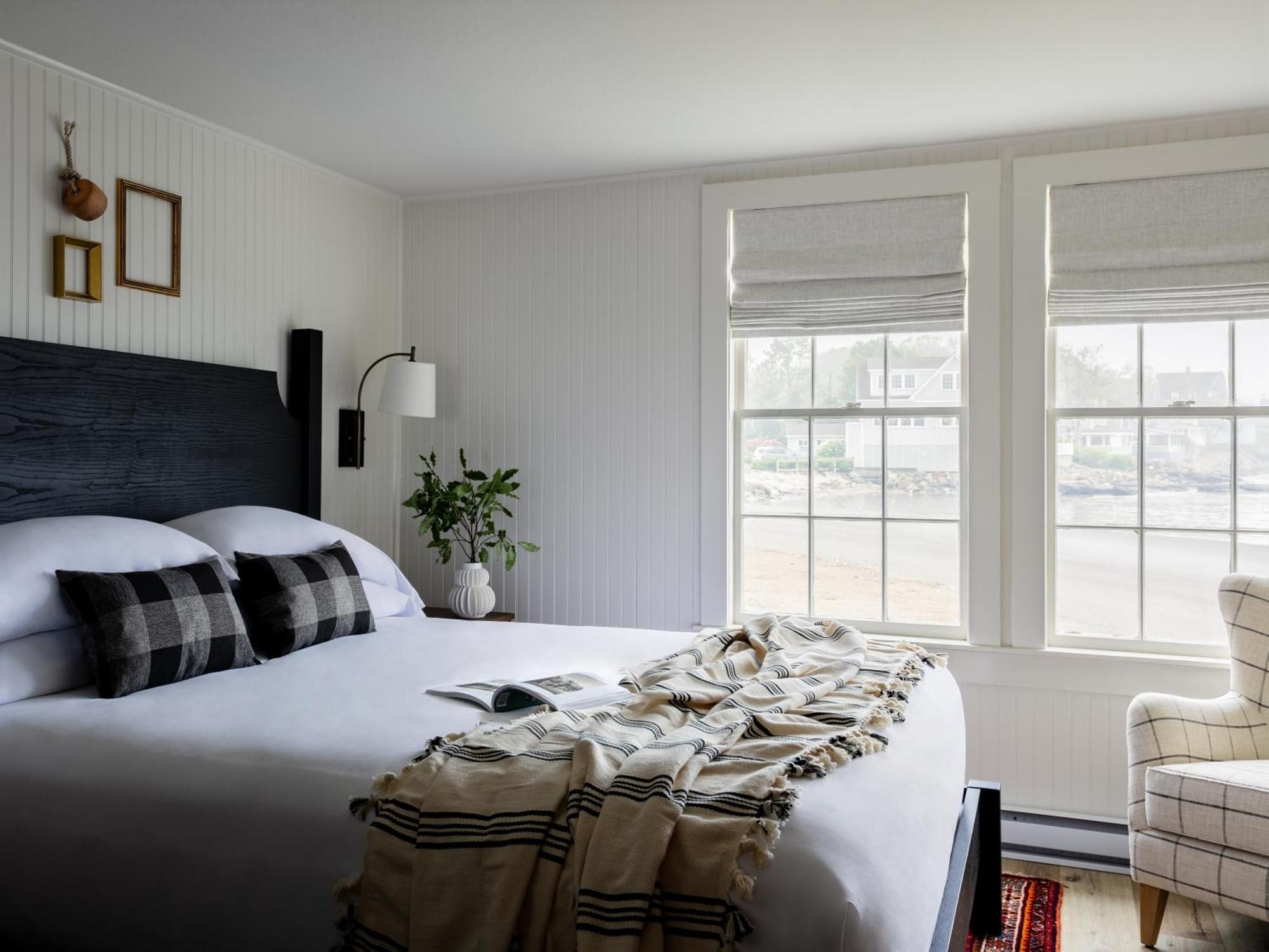 Bluebird Ocean Point Inn エクステリア 写真