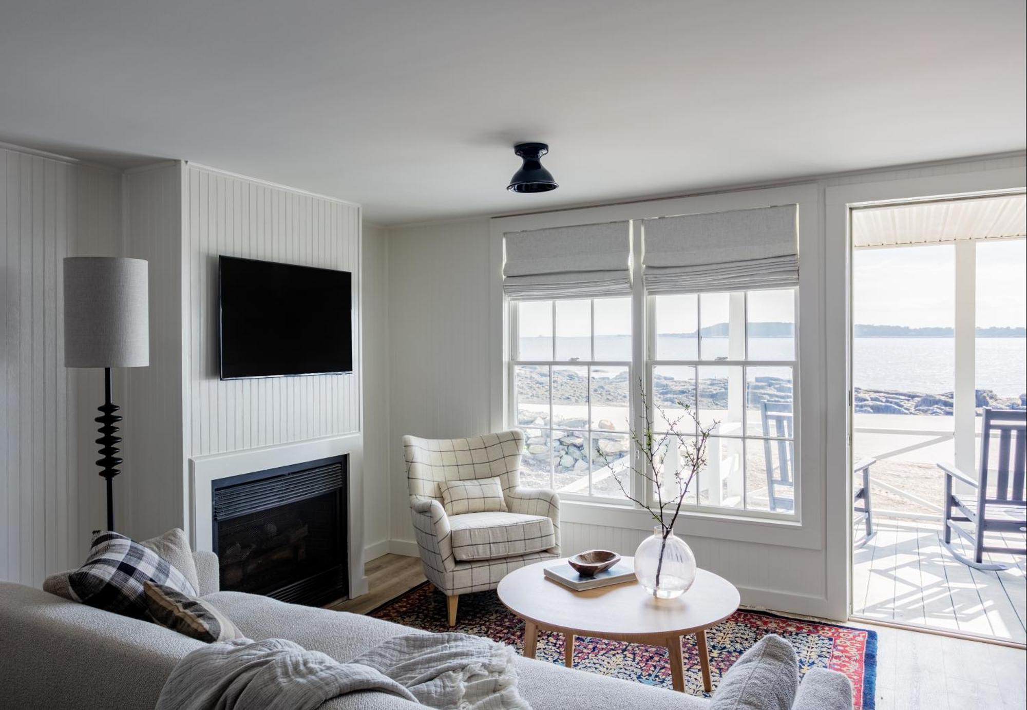 Bluebird Ocean Point Inn エクステリア 写真