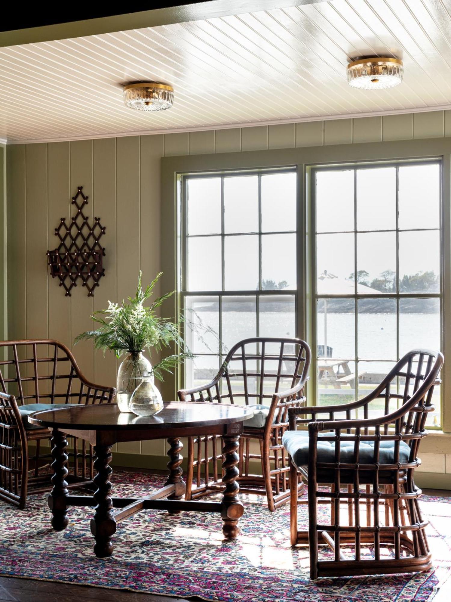 Bluebird Ocean Point Inn エクステリア 写真