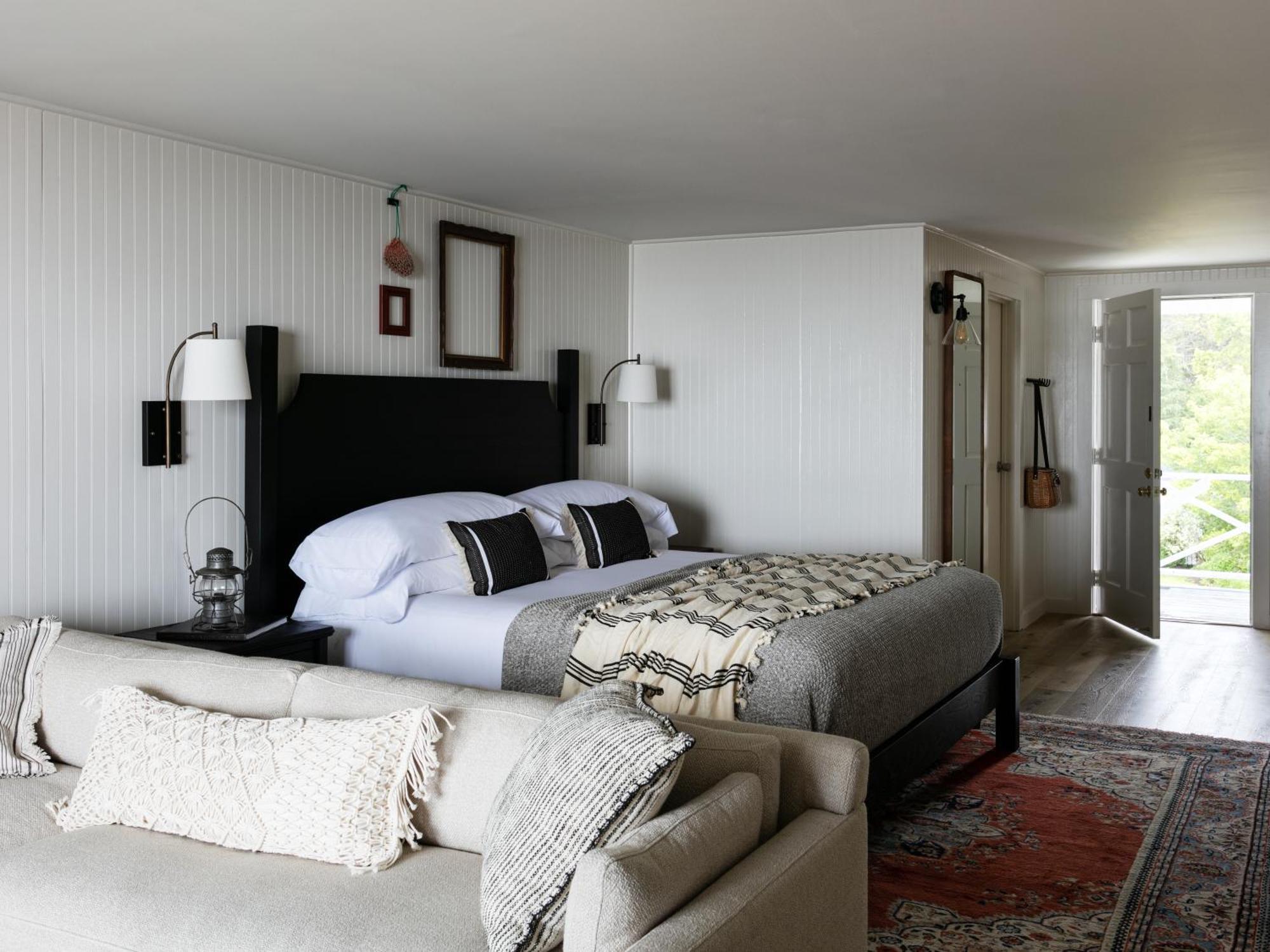 Bluebird Ocean Point Inn エクステリア 写真